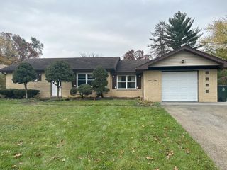 16W311 94th Place, Burr Ridge, IL 60527