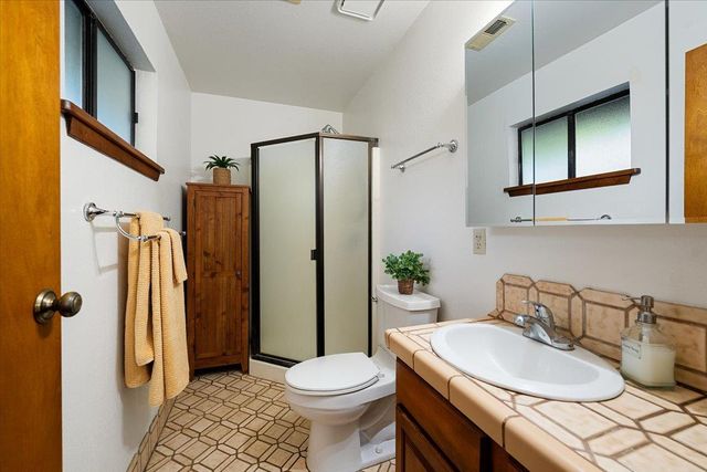 155 Pinewood Way, Auburn, CA 95602