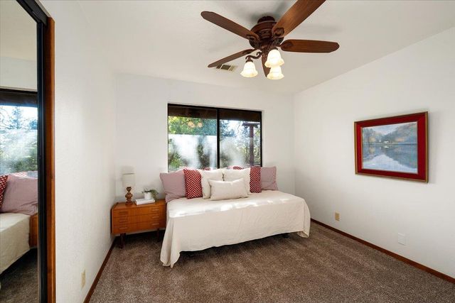 155 Pinewood Way, Auburn, CA 95602