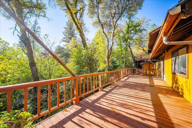 155 Pinewood Way, Auburn, CA 95602