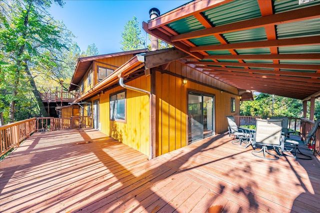 155 Pinewood Way, Auburn, CA 95602