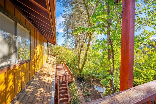 155 Pinewood Way, Auburn, CA 95602