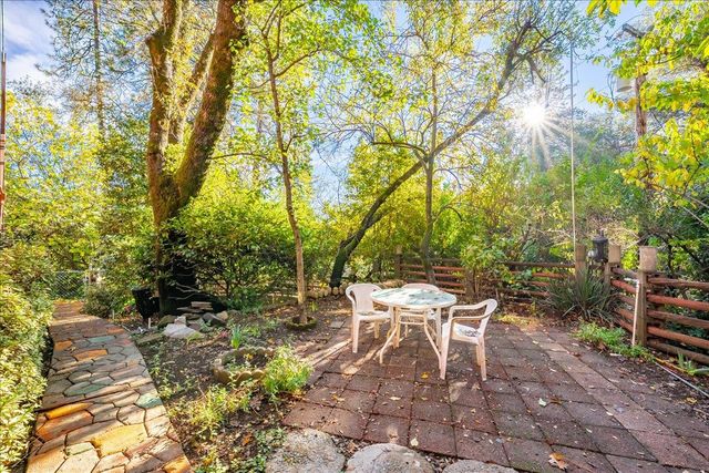 155 Pinewood Way, Auburn, CA 95602