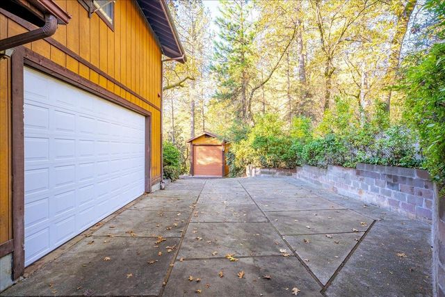 155 Pinewood Way, Auburn, CA 95602