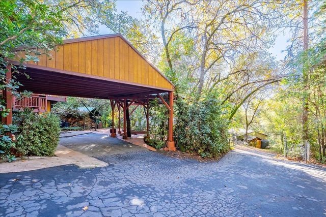 155 Pinewood Way, Auburn, CA 95602