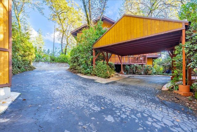 155 Pinewood Way, Auburn, CA 95602