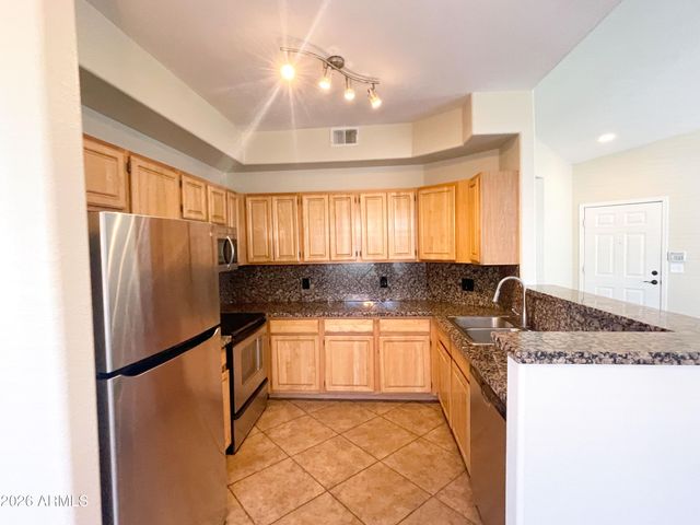 2929 W Yorkshire Drive Unit 1019, Phoenix, AZ 85027