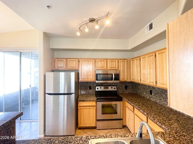 2929 W Yorkshire Drive Unit 1019, Phoenix, AZ 85027
