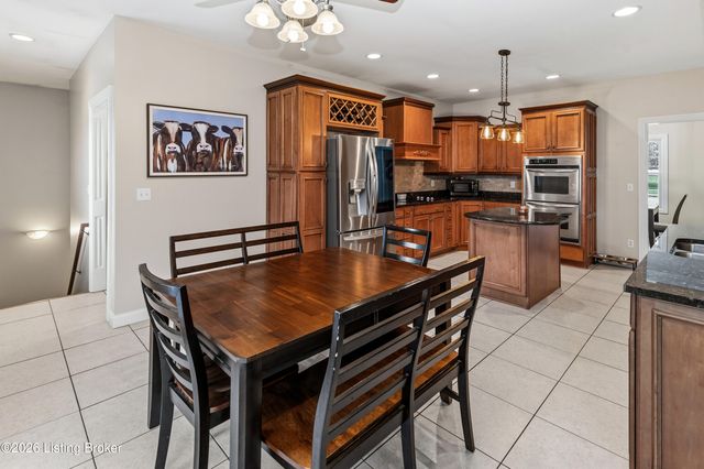 687 Stoneyridge Wynde, Shepherdsville, KY 40165