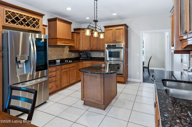 687 Stoneyridge Wynde, Shepherdsville, KY 40165