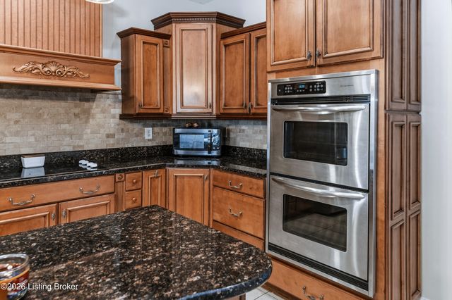 687 Stoneyridge Wynde, Shepherdsville, KY 40165