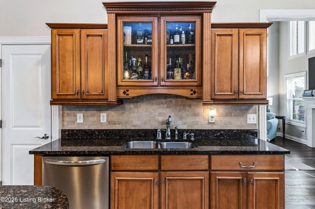 687 Stoneyridge Wynde, Shepherdsville, KY 40165