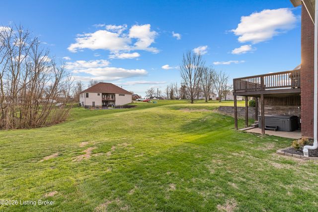 687 Stoneyridge Wynde, Shepherdsville, KY 40165