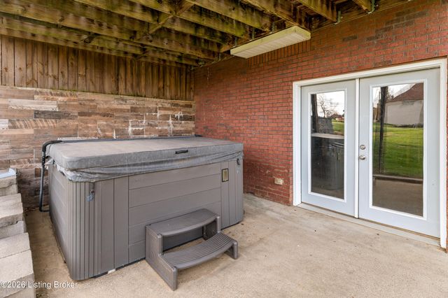 687 Stoneyridge Wynde, Shepherdsville, KY 40165