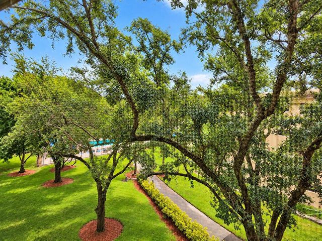 2301 Lucaya Lane O4, Coconut Creek, FL 33066