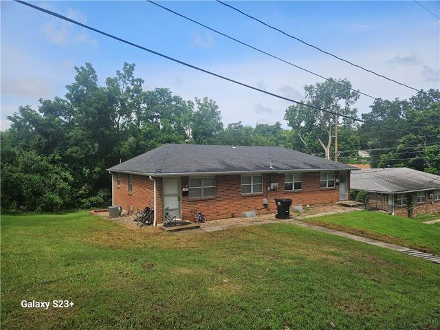 104-106 S Oxford Avenue, Independence, MO 64053