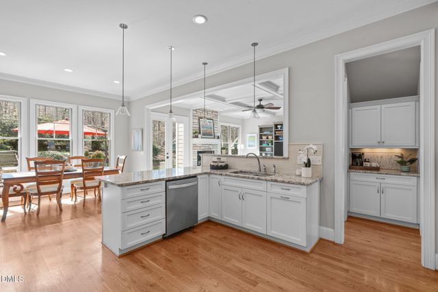 5005 Cedar Glen Court, Apex, NC 27539