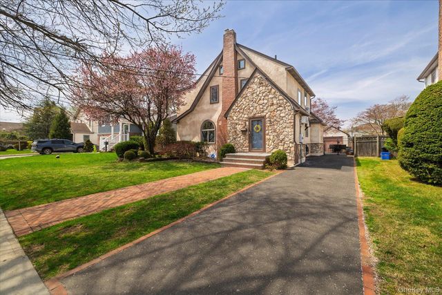 96 Southard Avenue, Rockville Centre, NY 11570