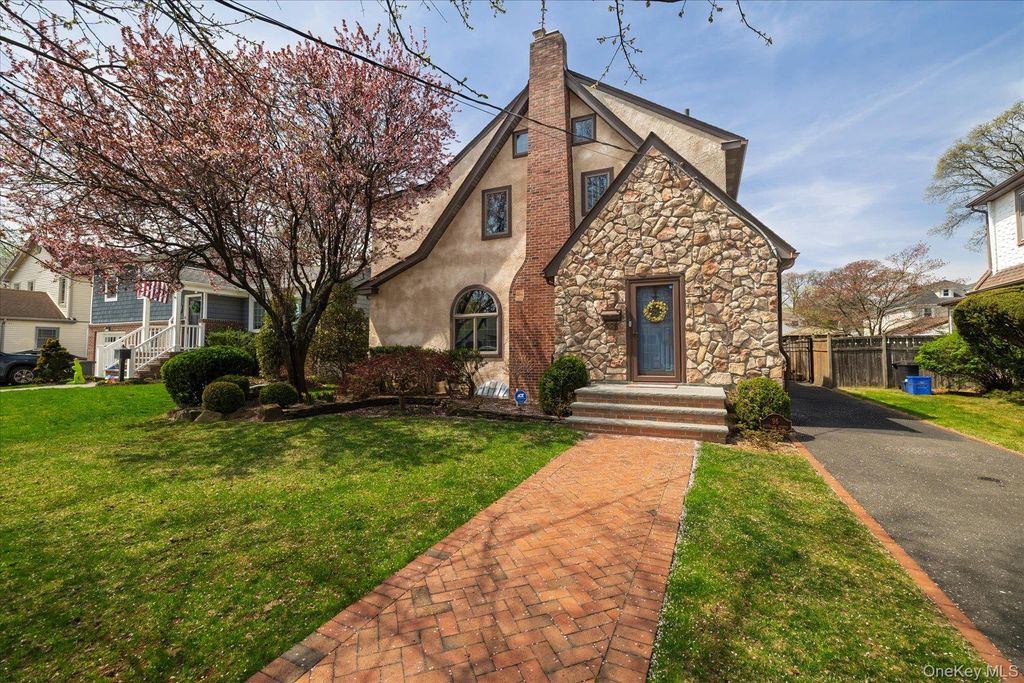 96 Southard Avenue, Rockville Centre, NY 11570