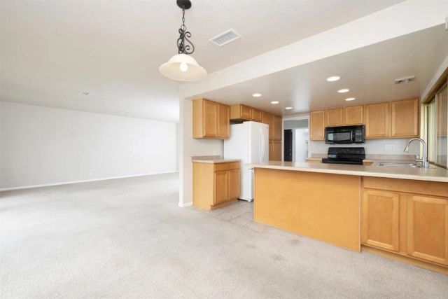 3808 Vista Campana South 26, Oceanside, CA 92057