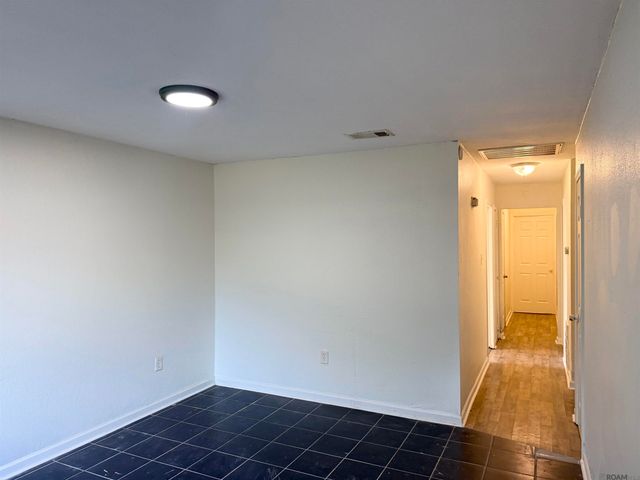 1041 Michigan Ave, Port Allen, LA 70767
