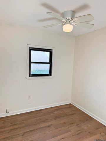 1041 Michigan Ave, Port Allen, LA 70767