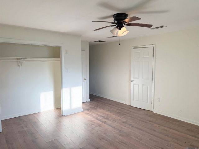 1041 Michigan Ave, Port Allen, LA 70767