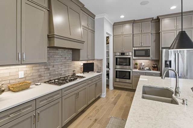 3327 Wolf Ridge Drive, Dublin, OH 43017