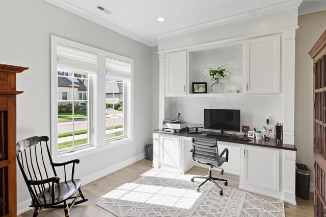 3327 Wolf Ridge Drive, Dublin, OH 43017