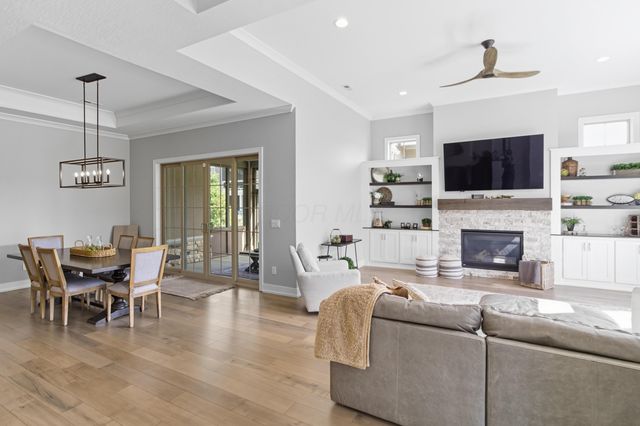 3327 Wolf Ridge Drive, Dublin, OH 43017