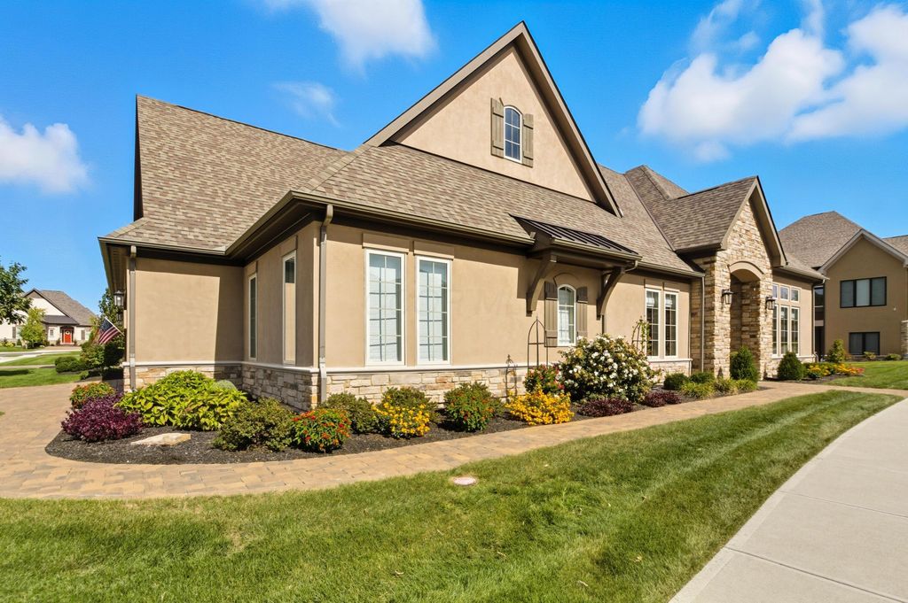 3327 Wolf Ridge Drive, Dublin, OH 43017