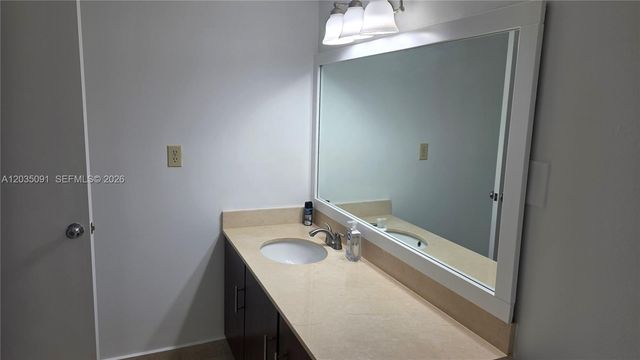 18151 NE 31 Court 908, Aventura, FL 33160
