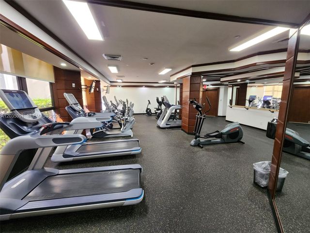18151 NE 31 Court 908, Aventura, FL 33160