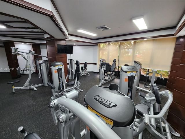18151 NE 31 Court 908, Aventura, FL 33160