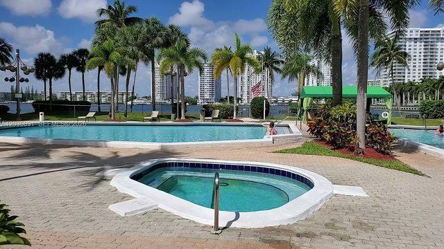 18151 NE 31 Court 908, Aventura, FL 33160