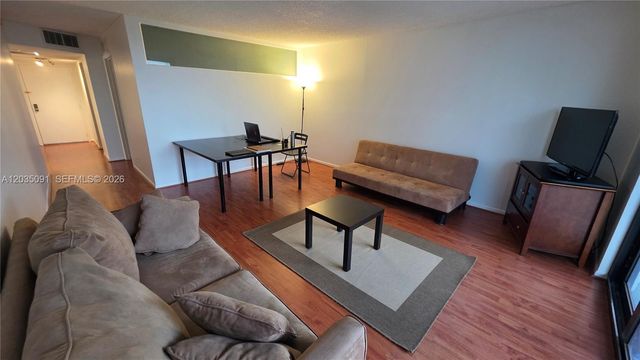 18151 NE 31 Court 908, Aventura, FL 33160