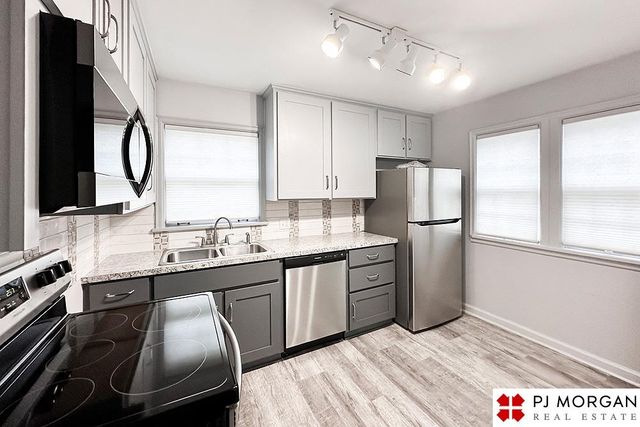 3916 Chicago Street, Omaha, NE 68131