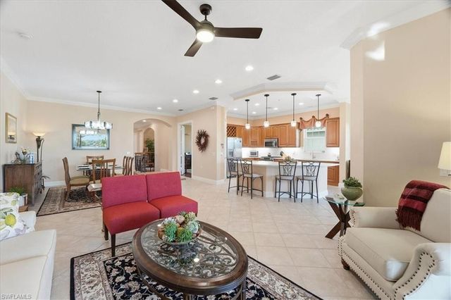 9134 Cherry Oaks LN # 201, Naples, FL 34114
