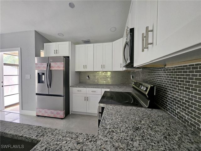 17754 port boca CT, Fort Myers, FL 33908