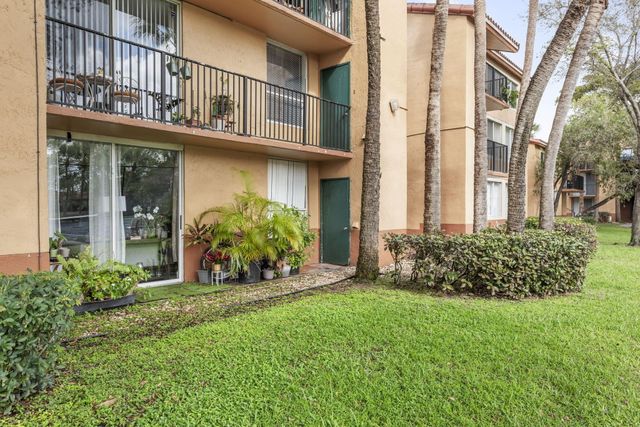 10773 Cleary Boulevard 106, Plantation, FL 33324