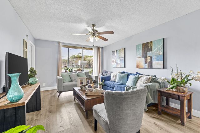 10773 Cleary Boulevard 106, Plantation, FL 33324