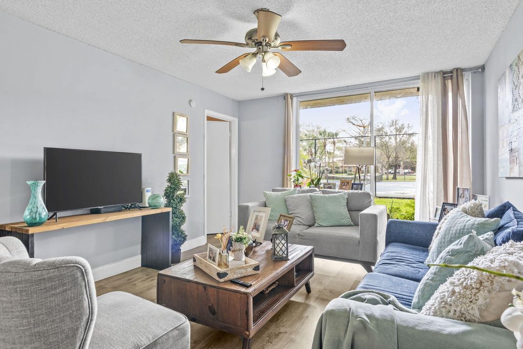 10773 Cleary Boulevard 106, Plantation, FL 33324