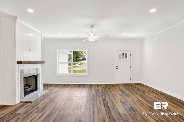 8760 Floyd Crabtree Way, Semmes, AL 36575