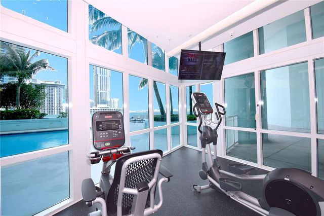 1900 N Bayshore Dr 2804, Miami, FL 33132