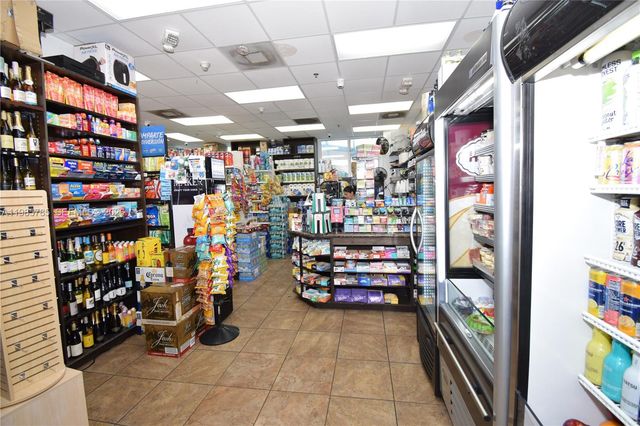 1900 N Bayshore Dr 2804, Miami, FL 33132