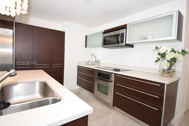 1900 N Bayshore Dr 2804, Miami, FL 33132