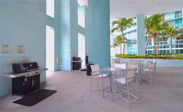 1900 N Bayshore Dr 2804, Miami, FL 33132