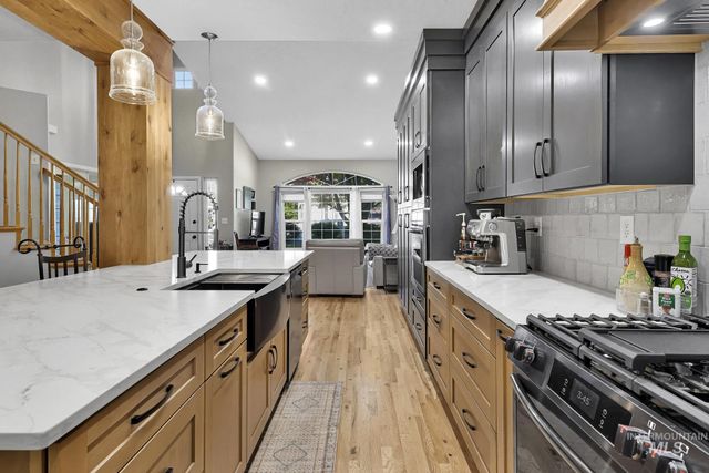 10353 N Palisades Way, Boise, ID 83714