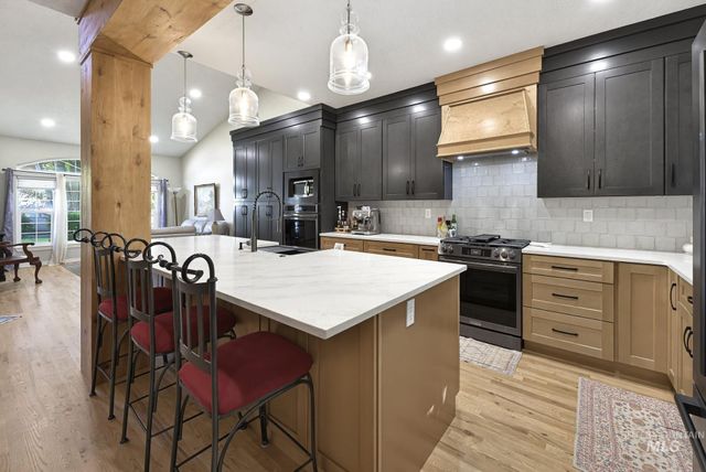 10353 N Palisades Way, Boise, ID 83714
