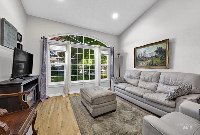 10353 N Palisades Way, Boise, ID 83714